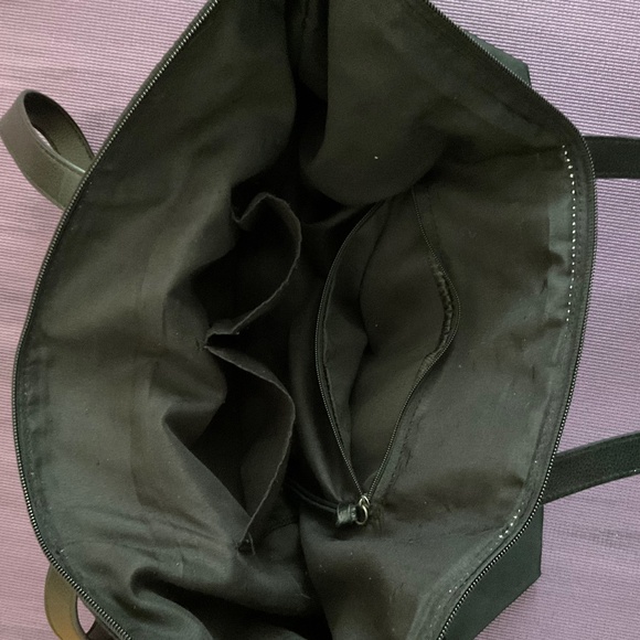 Ladies GUC handbag. - Picture 3 of 7